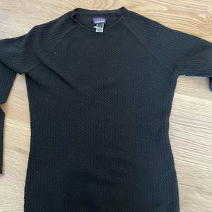Small Patagonia base layer